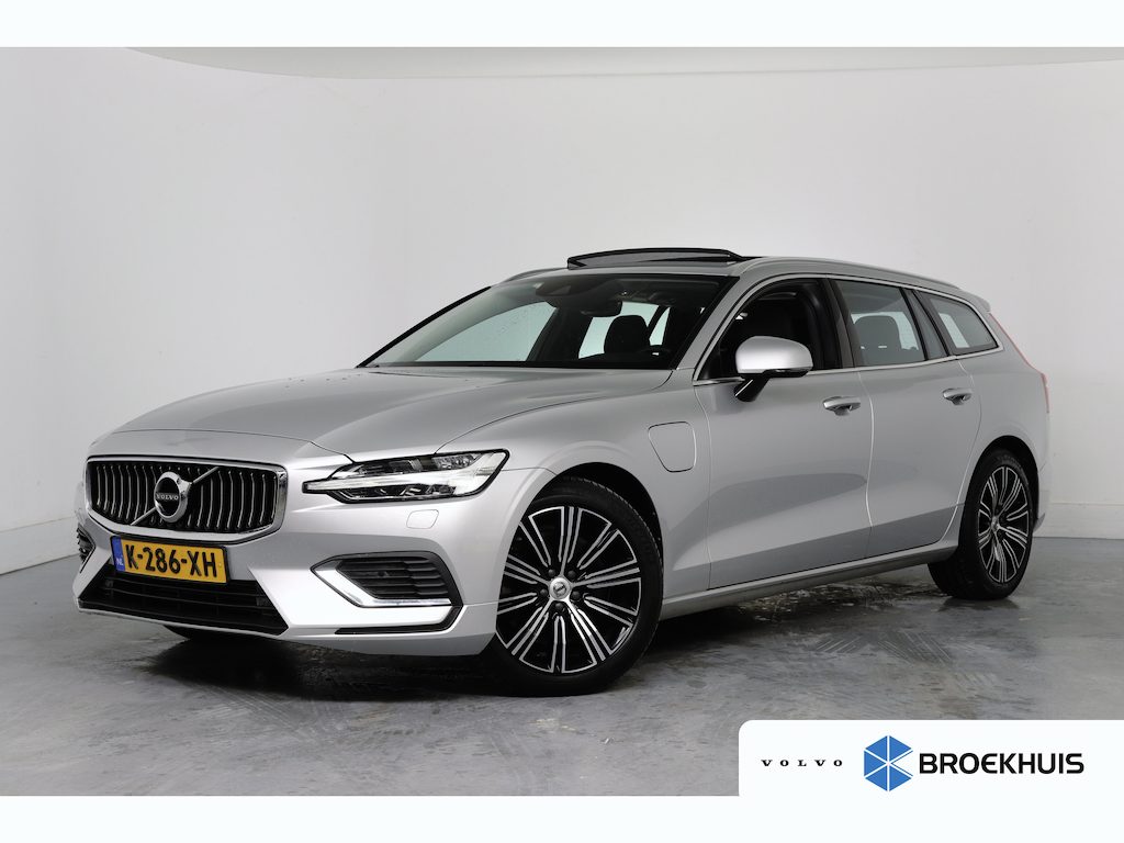 Volvo V60 2.0 T8 Twin Engine AWD Momentum Pro | Dealer Onderhouden! | Open Dak | Leder | Memory Zetels | LED | Stoel/Stuurverwarming | Cruise Adaptive | BLIS | Camera | Clima | Navi | Keyless | Elk. Achterklep | Lichtmetalen Velgen