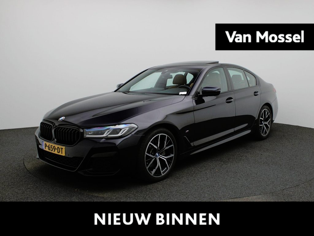 BMW 5-Serie 520i Business Edition Plus | Automaat | Apple Carplay / Android Auto | Panoramadak | Lederen Bekleding | Stoelverwarming | Lichtmetalen Velgen |