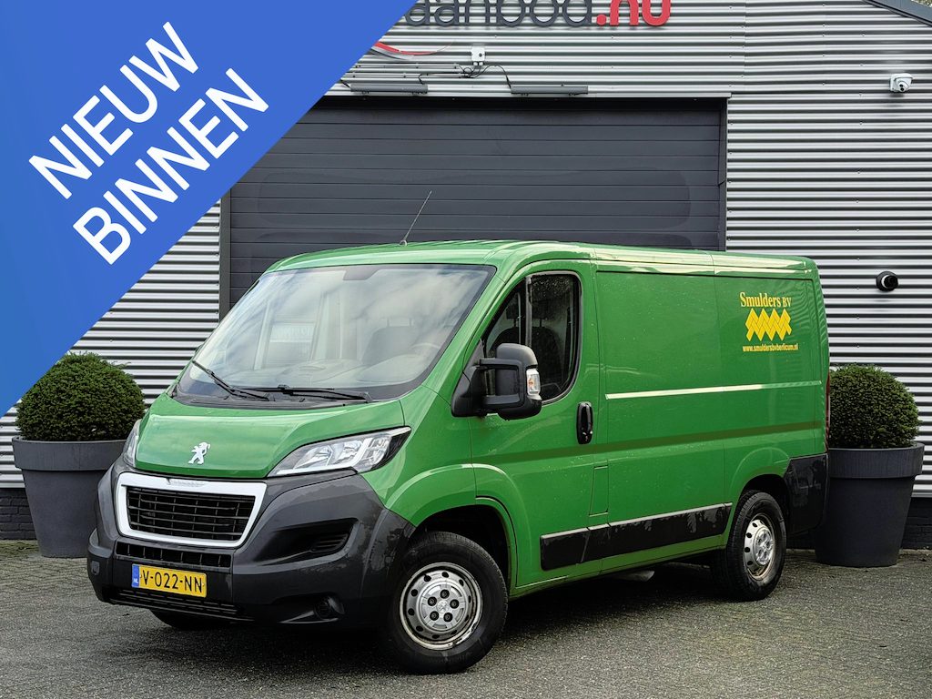 Peugeot Boxer 330 2.0 BlueHDI L1H1 Premium | Navigatie | Camera | Trekhaak |