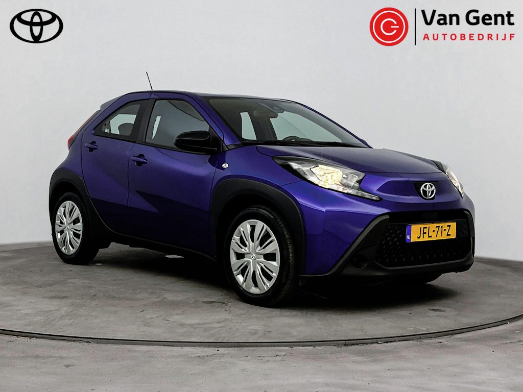 Toyota Aygo X 1.0 VVT-i MT Play | Apple Carplay / Android Auto | Adaptive Cruise | Airco | Camera | Rijstrooksensor