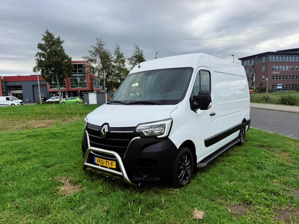 Renault Master T35 2.3dCi L2H2 Com.