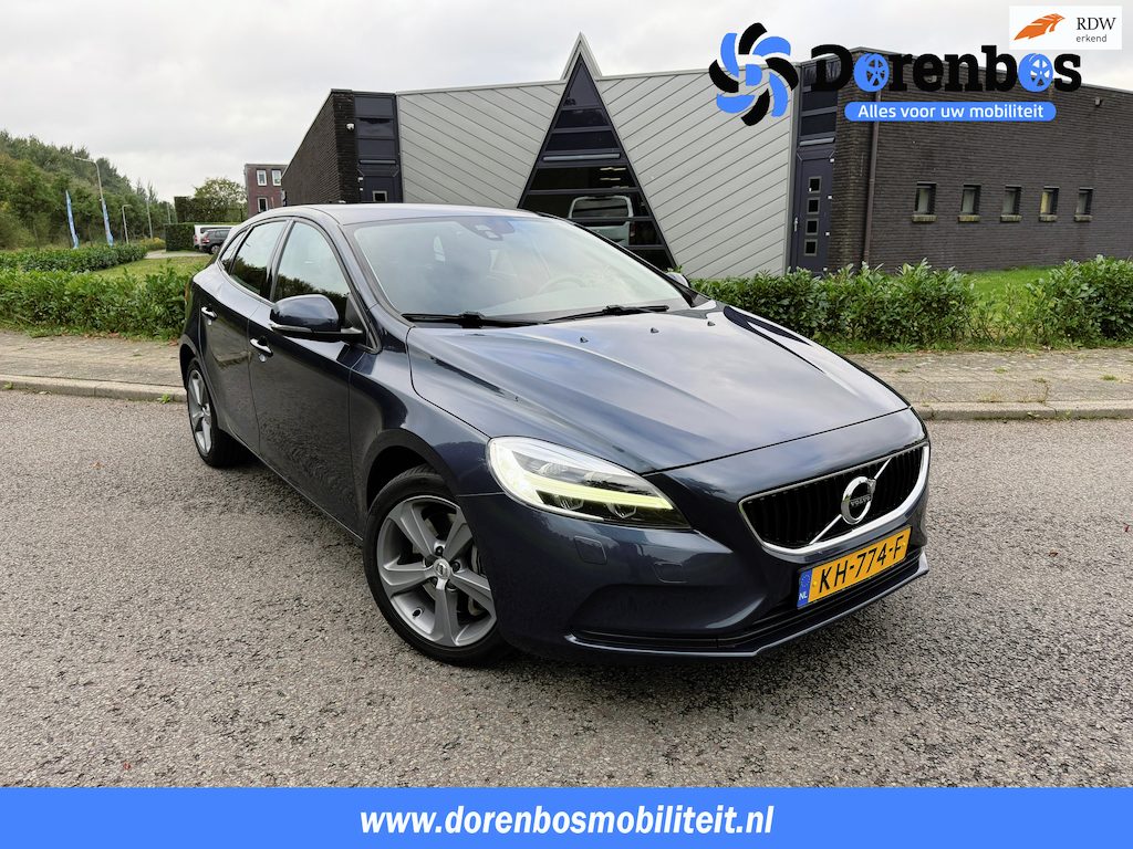 Volvo V40 1.5 T3 Nordic+| NAP! | Automaat | Standkachel | Trekhaak | Stoelverwarming | Climate Control | Lichtmetalen-Velgen | PDC