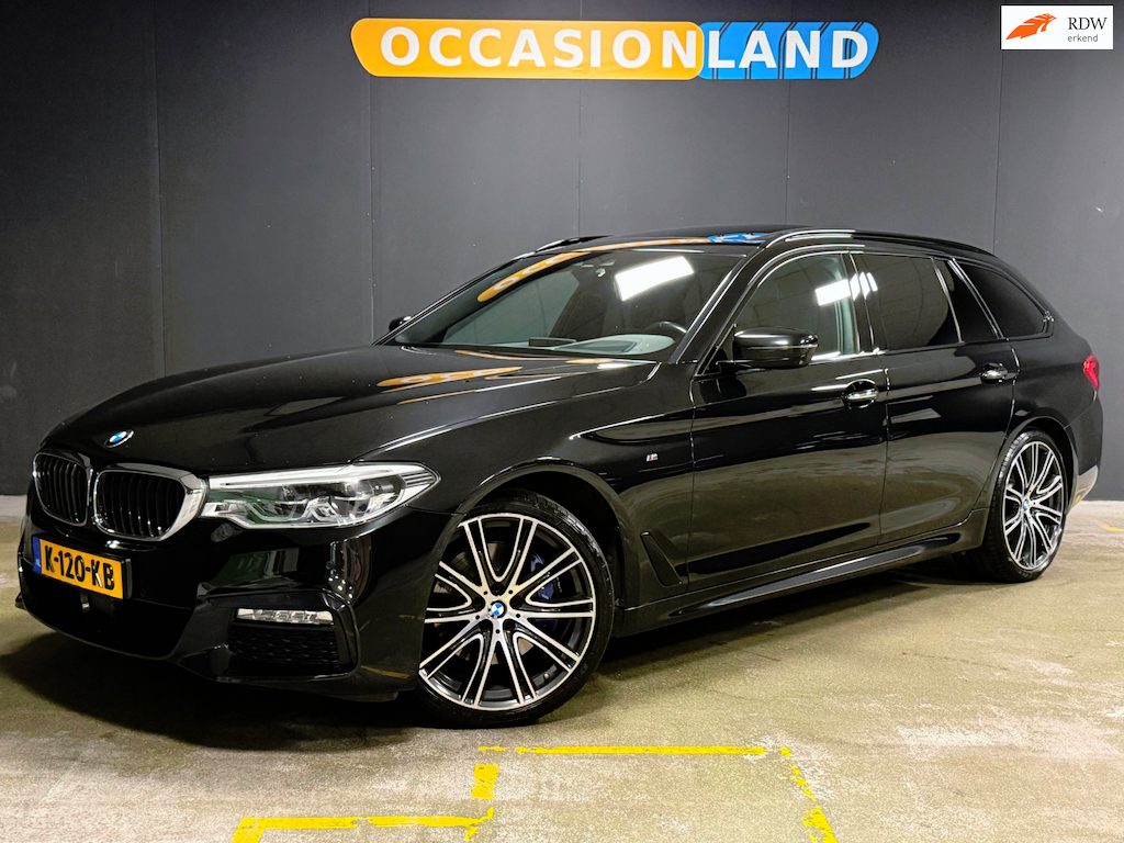 BMW 5-Serie Touring 530i High Executive M-SPORT|PANO|HUD|KEYLESS|TREKHAAK|360CAM|STOELV|LEDER|MEMORY|CARPLAY|SFEER|ACC|DODEHOEK|
