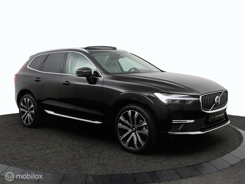 Volvo XC60 2.0 T6 Plug-in hybrid AWD Plus Bright | Trekhaak | Pilot Assist | Pano | Stoel- Stuurverwarming | Achterbank verwarmd |