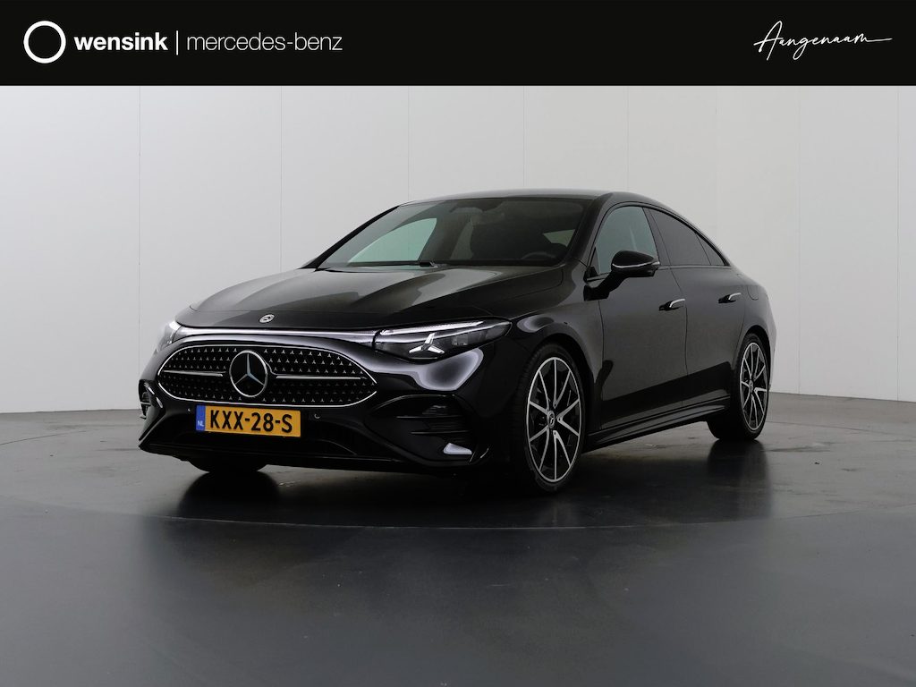 Mercedes-Benz CLA 180 Business Solution AMG | Premium Pakket | 19"LM velgen | Superscreen | Panoramadak | Night Pakket | Sportstoelen |