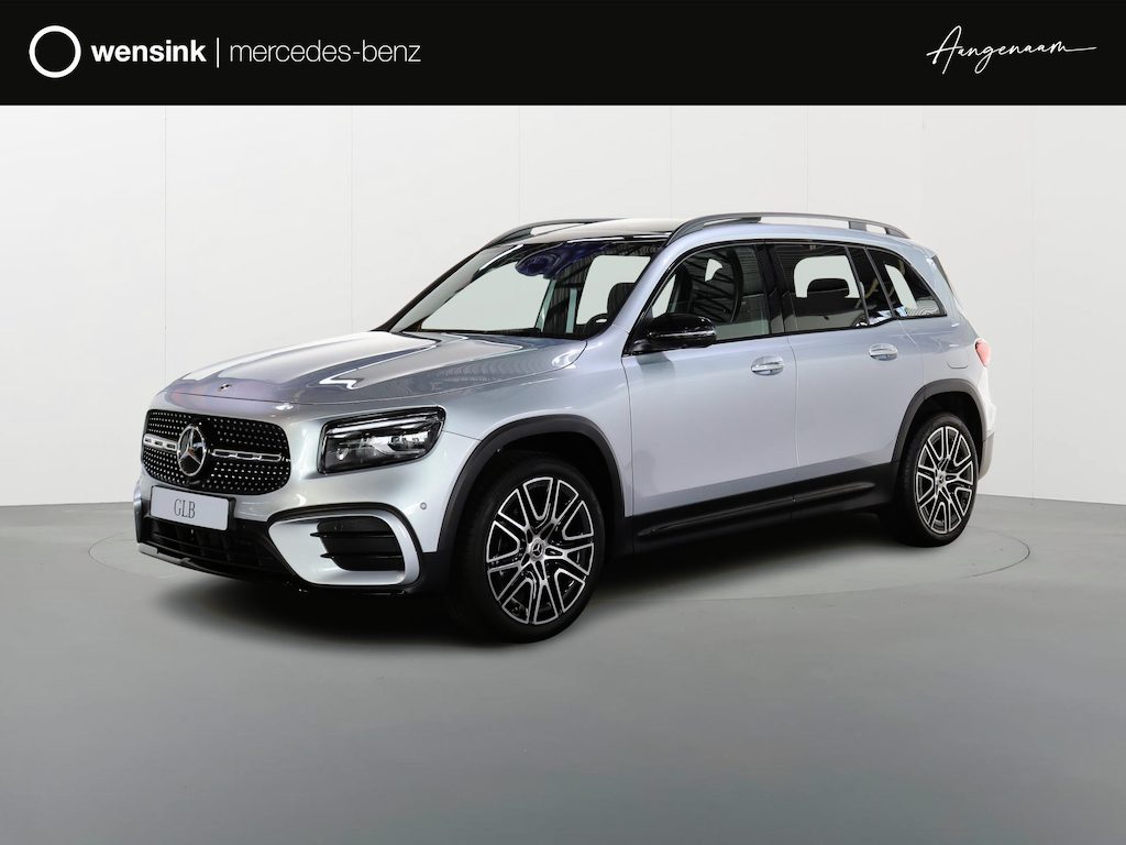 Mercedes-Benz GLB 180 Business Solution AMG | AMG Line Plus pakket | Panoramaschuifdak | Winterpakket | Trekhaak | 20” AMG velgen |