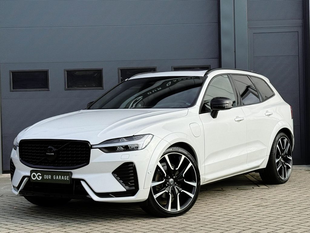 Volvo XC60 2.0 T8 AWD R-Design|Facelift|Lucht|B&W|Pano|22''