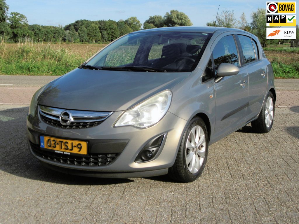 Opel Corsa 1.4-16V Anniversary Edition +Navigatie