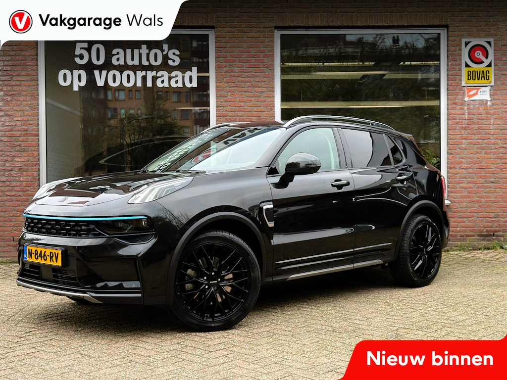 Lynk & Co 01 1.5 | Trekhaak | Panorama | Navi | Cruise | Carplay | Zwart | Camera