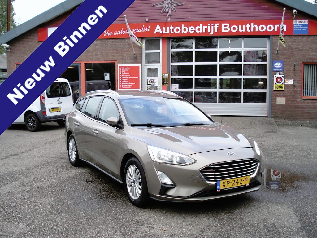 Ford Focus Wagon 1.0 EcoBoost Titanium Business