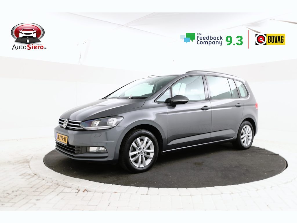 Volkswagen Touran 1.6 TDI SCR Connected Series 7p 7 persoons, Stoelverwarming Trekhaak, Automaat, Navigatie
