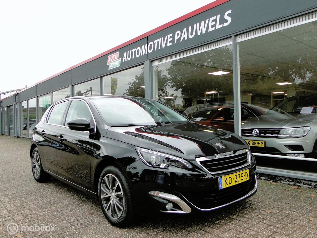 Peugeot 308 1.2, benzine, schakel, 89.566 km