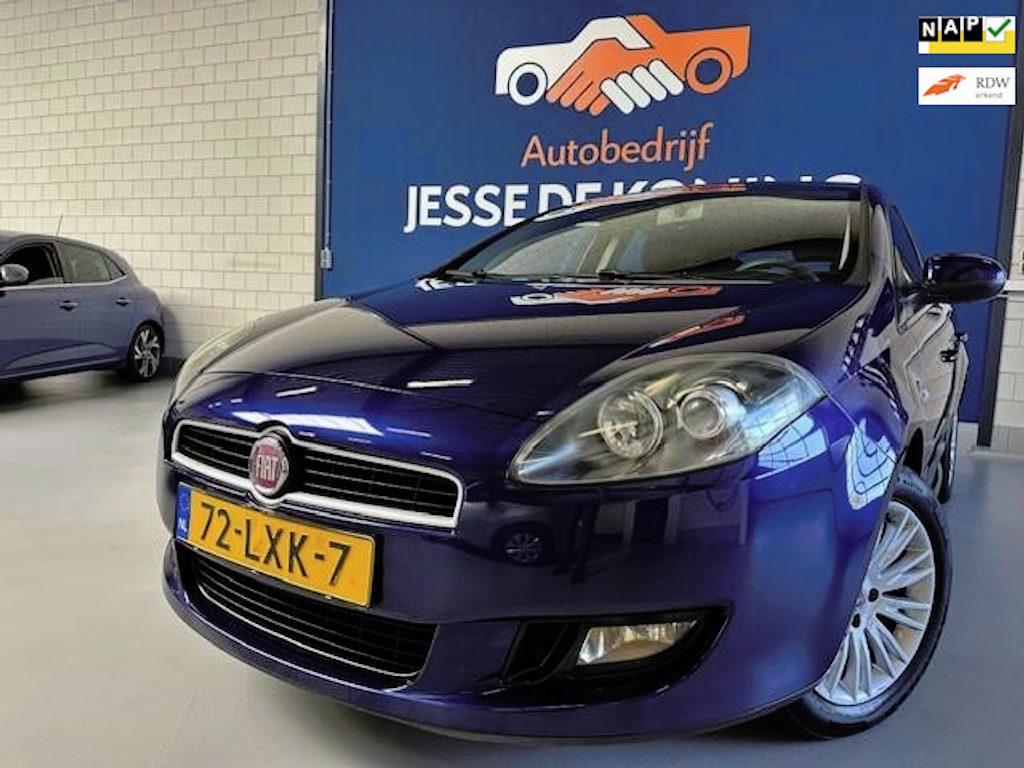 Fiat Bravo 1.4 Actual,bj.2010,kleur:blauw,5 deurs,1e eigenaar,airco,distributie vervangen,cruise,etc APK 05/2027,NAP met 179625 km