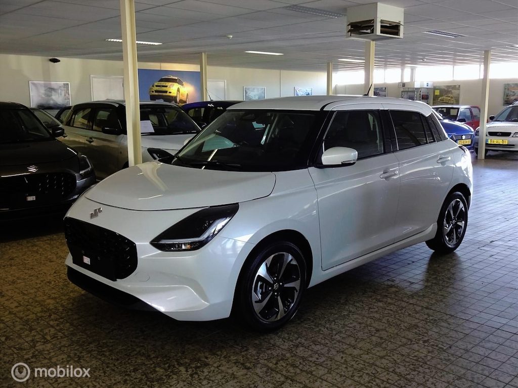 Suzuki Swift 1.2 Smart Hybrid Style, Nieuw, actie € 2.200, - korting