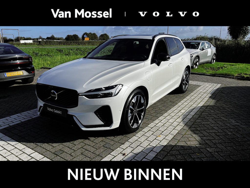 Volvo XC60 T6 Plug-in hybrid AWD Ultra Dark | Trekhaak | Panoramadak | Luchtvering | 360 Graden Camera | Harman / Kardon |
