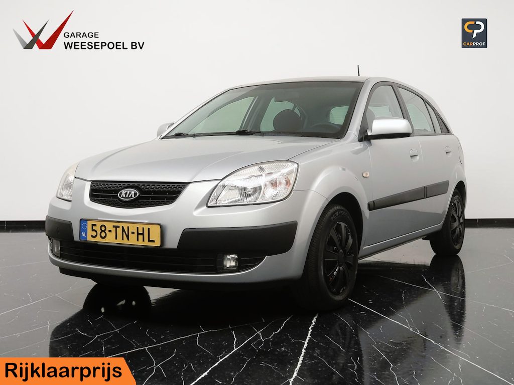 Kia Rio 1.4 X-tra - Airco - Centrale deurvergrendeling - Radio/cd - Meeneemprijs inclusief nieuwe APK