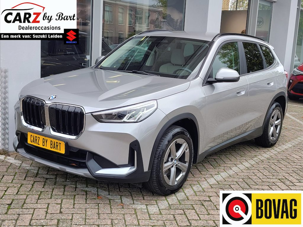 BMW X1 sDRIVE18i AUTOMAAT Leder | Winterpakket | Carplay/Android | Sportstoelen