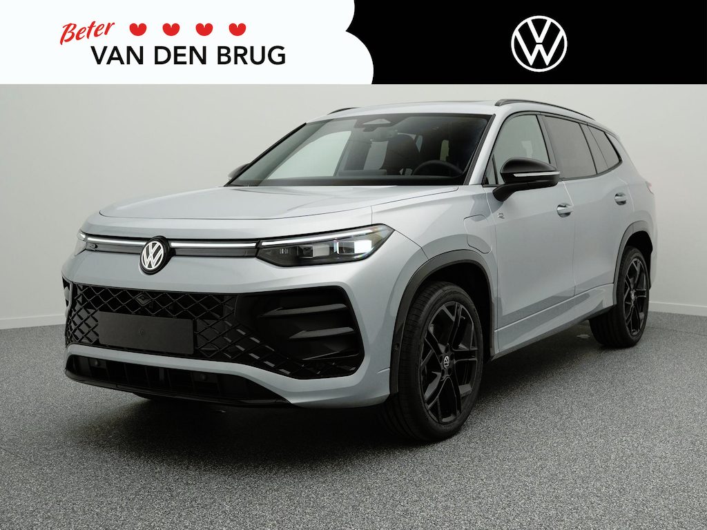 Volkswagen Tayron R-Line Edition 1.5 eHybrid 272 PK | Trekhaak | Panoramadak | Stuur & Stoelverwarming |