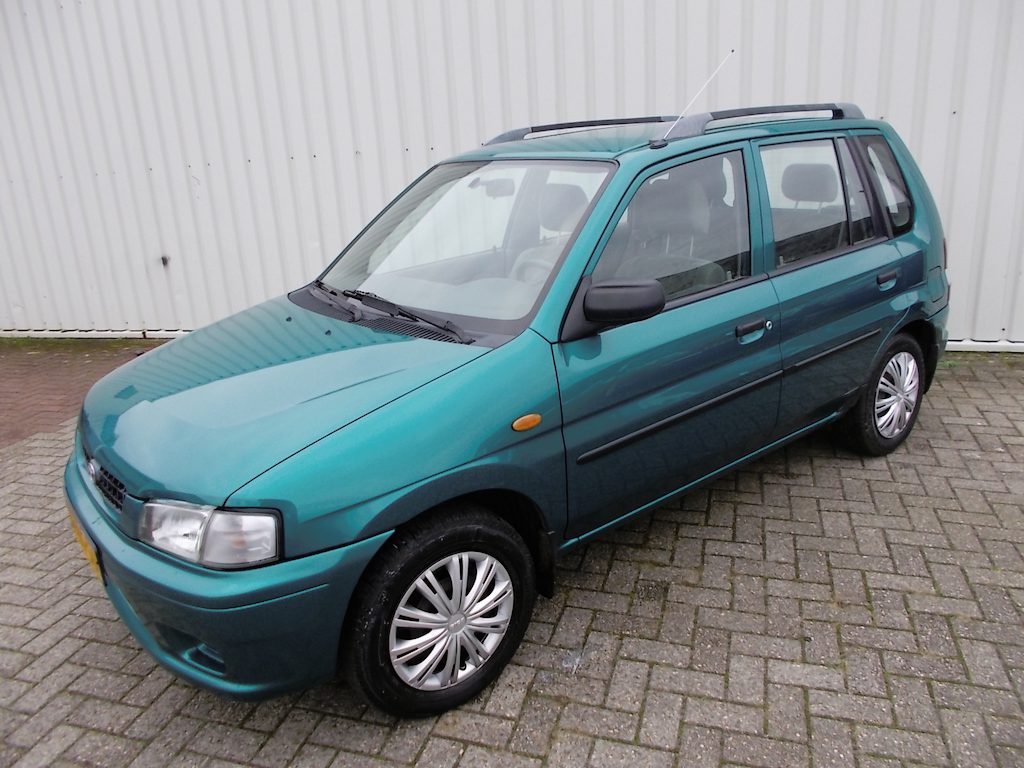 Mazda Demio 1.3 GLX ( APK 07-08-2027 )