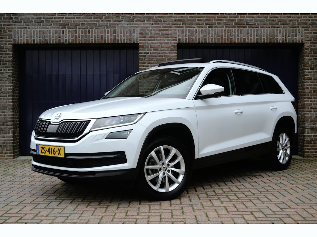 Skoda Kodiaq 1.5 TSI DSG 4x4 Style Business | Panoramadak | Trekhaak | Keyles Camera | Stoelverwarming