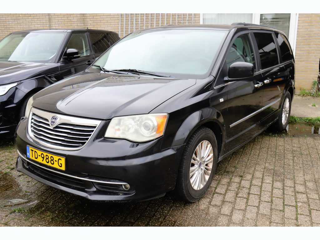 Lancia Voyager 2.8 CRD,** Automaatbak Kapot** Cruise Control, Airco, Camera, PDC A, Navi, Alleen Voor Handel Of Export