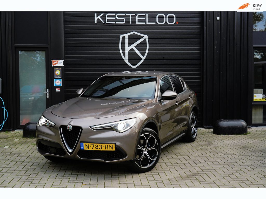 Alfa Romeo Stelvio 2.0 T AWD Super Q4 SPORTPAKKET/LEER/KEYLESS/STOEL EN STUUR VERWARMING/MEMORY/
