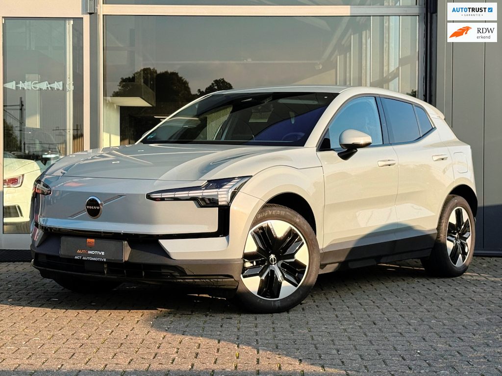 Volvo EX30 P5 Plus Europa 51 kWh