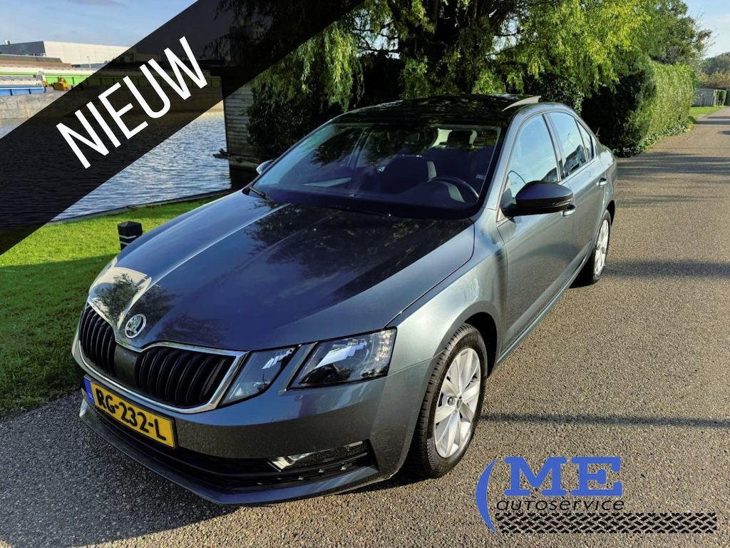 Skoda Octavia 1.4 TSI Greentech Ambition Business|pano|pdc|trekh