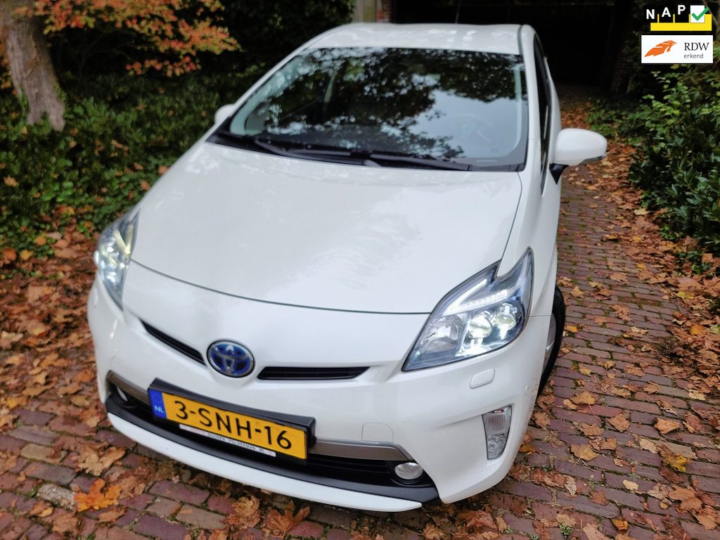Toyota Prius 1.8 Plug-in Executive Business Xenon/Leer/JBL