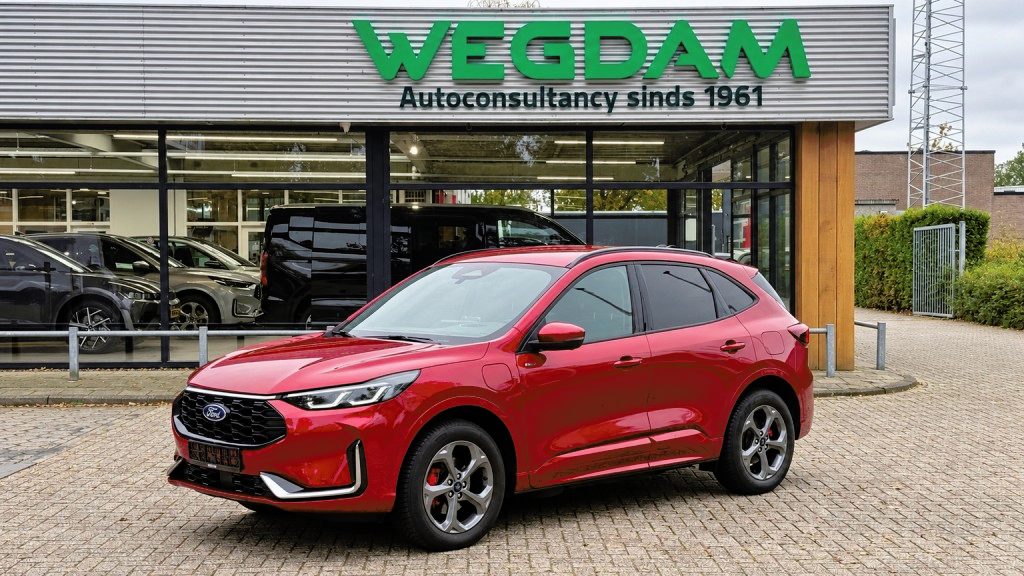 Ford Kuga 2.5 PHEV ST-LINE X 243pk / Trekhaak+Winter+Techno+4s banden