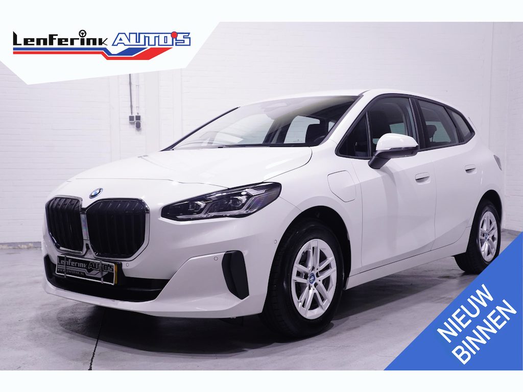 BMW 2-Serie Active Tourer 225e xDrive SOH 98% NAP Navi Camera 360 Apple Carplay/Android auto PDC v+a Dealeronderhouden