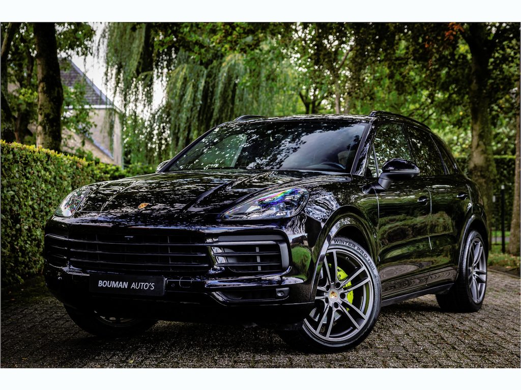 Porsche Cayenne 3.0 E-Hybrid Achterasbesturing Soft Close Stoelventilatie Matrix Luchtvering Panorama