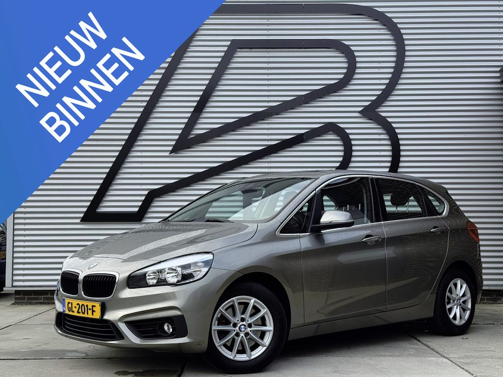 BMW 2-Serie Active Tourer 220i 2e Eigenaar|Navi|Pano|Leder|Clima|Cruise|Trekhaak|Stoelverwarming|Sportstoel|PDC|N.A.P|Dealer Onderhouden|APK tot 06-2027
