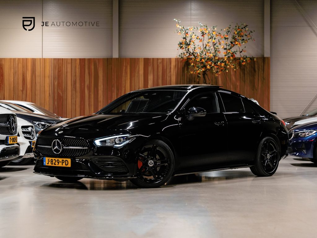Mercedes-Benz CLA CLA 180 AMG Line, Pano, Digi Dash, Voll Led, Apple Carplay, Android Auto, NAP, Cam, Volledig Onderhouden
