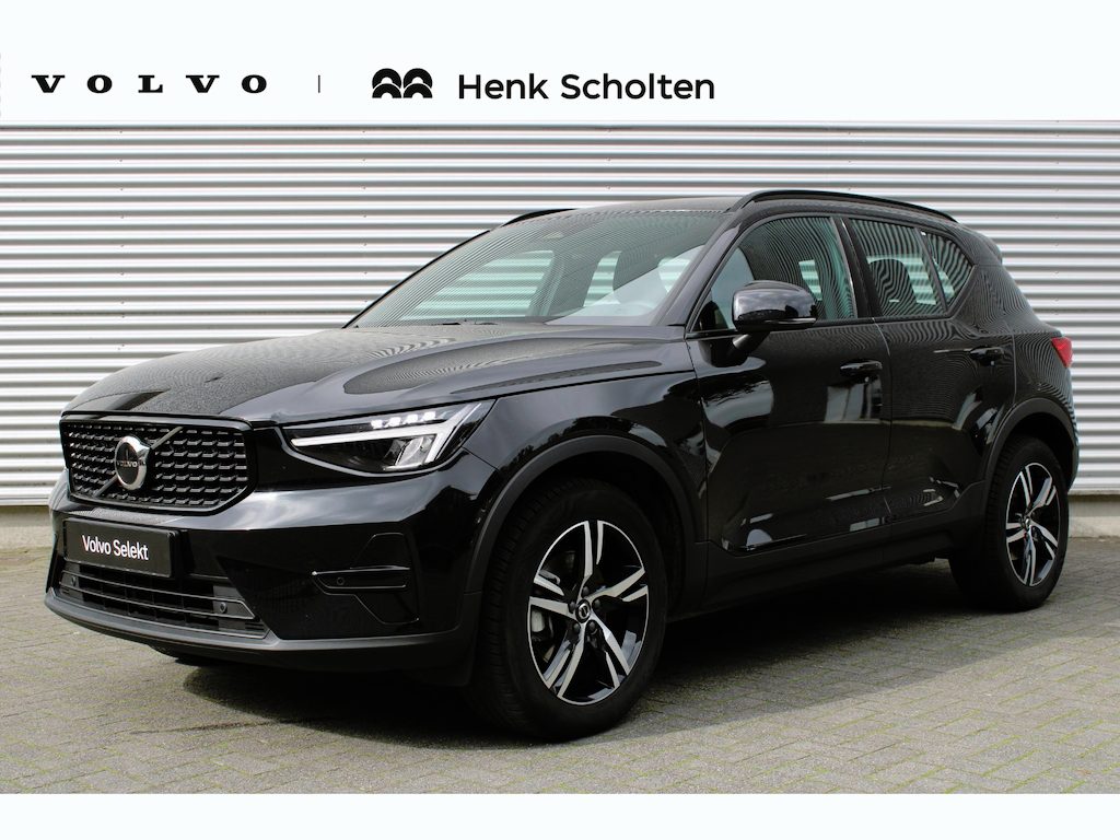 Volvo XC40 B4 Plus Dark | Trekhaak | Verwarmbare voorstoelen en voorruit | Premium audio by Harman Kardon | Apple carplay/Android auto | Adaptieve cruise control |Pilot Assist |