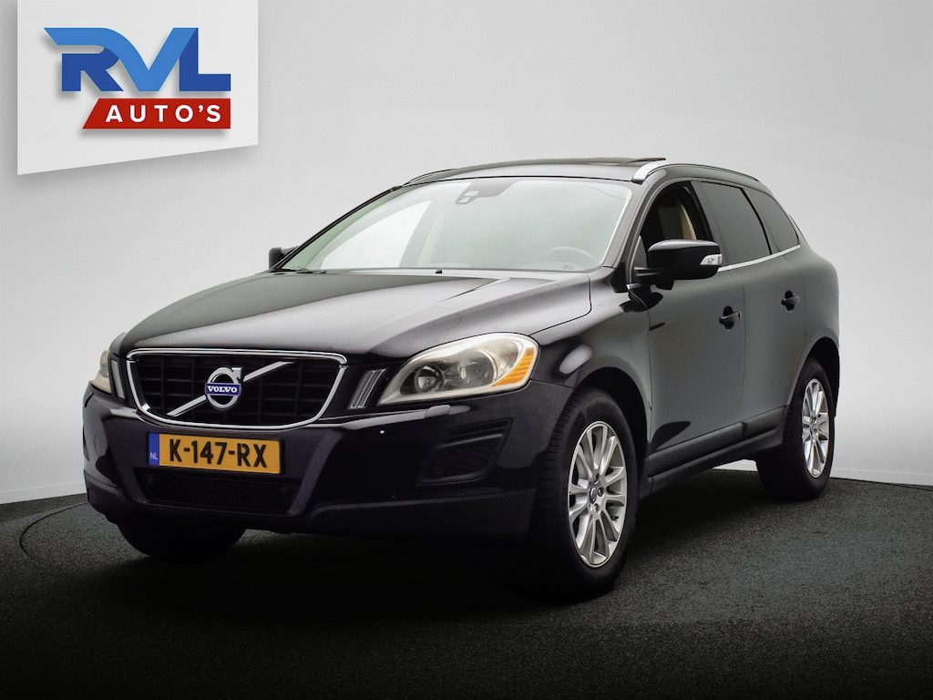 Volvo XC60 3.0 T6 AWD Summum Automaat 305PK Trekhaak Leder Camera Panorama-dak