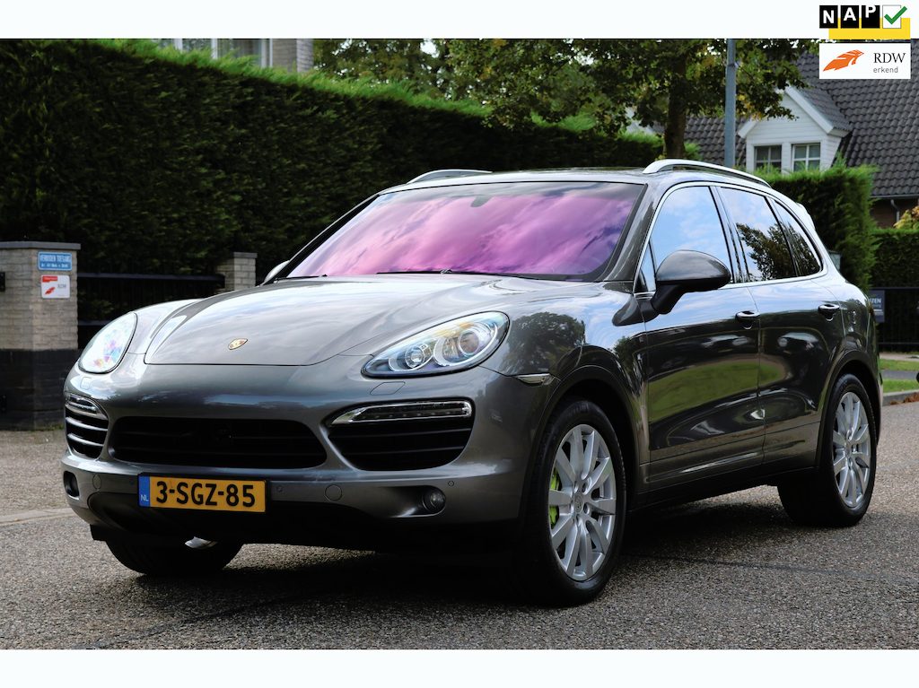 Porsche Cayenne 3.0 S Hybrid | PANO | LUCHTVERING | BOSE | SPORT CHRONO | LEDER | NAP | ZEER MOOIE GOED ONDERHOUDEN AUTO |