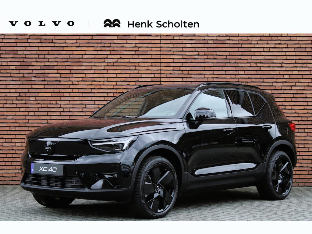 Volvo EX40 Twin Motor Performance Ultra Black Edition | Panoramadak | Elektrisch Verstelbare Voorstoelen | 360 Graden Camera | Adaptieve Bochtverlichting | Pilot Assist | Apple Carplay | Standkachel | 20'' Lichtmetalen Velgen