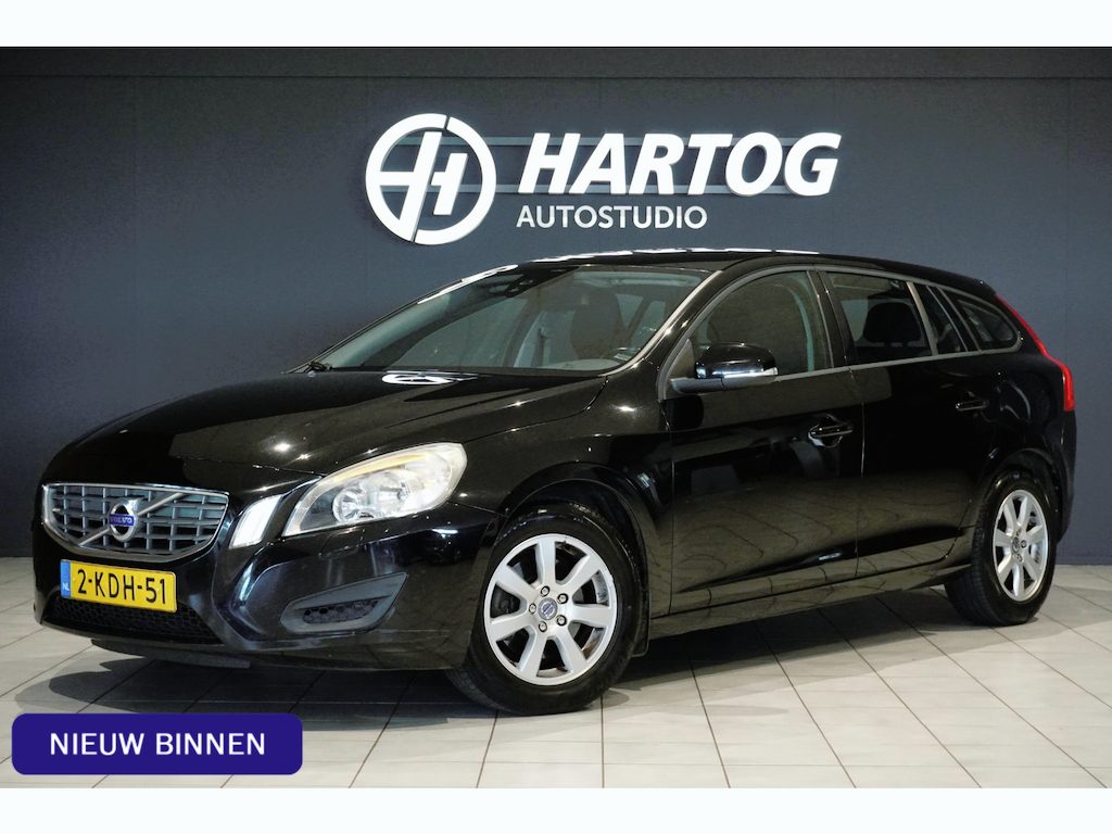 Volvo V60 1.6 DRIVe Kinetic + TREKHAAK / LED / STOELVERWARMING