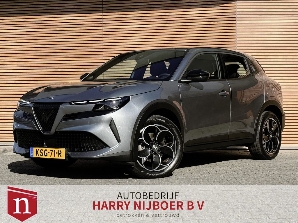 Alfa Romeo Junior Elettrica 54 kWh