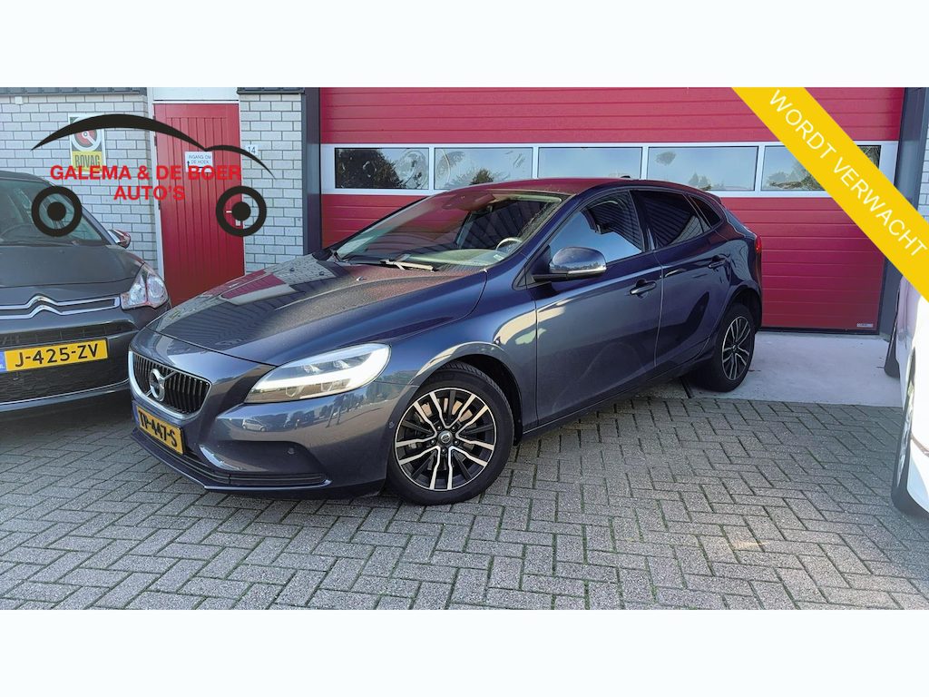 Volvo V40 1.5 T2 Edition+ AUTOMAAT / HARMAN-KARDON / KEYLESS / PANO / CAMERA / STOELVERW / NAVI / CLIMA / NL-AUTO