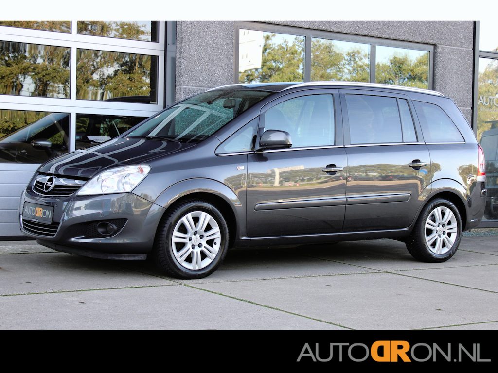 Opel Zafira 1.8 140 Pk Cosmo 7 zitplaatsen Leder + trekhaak