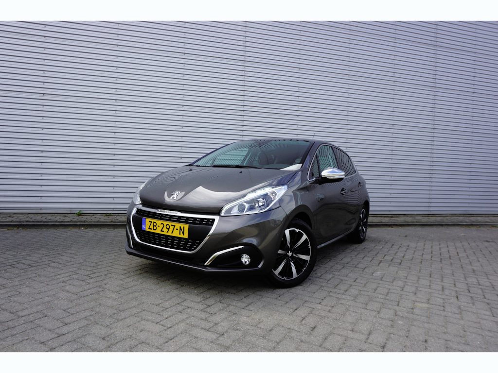 Peugeot 208 1.2 PureTech Tech Edition Climate / Navi / Cruise / Camera / PDC / Carplay / Elektr. ramen / Lm velgen / NAP