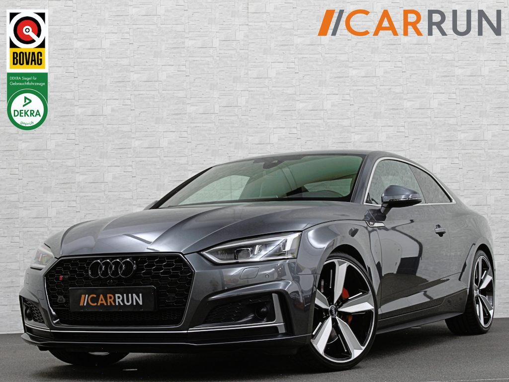 Audi S5 Coupé A5 3.0 TFSI Quattro | Carbon | B&O Sound | ACC | 360 Camera | Matrix-LED | Sportstuur | Keyless | Trekhaak | Dodehoek | 20 inch | Virtual-Cockpit | Elek. Stoelen | Stoelverwarming | Draadloos Laden | Autom. Parkeren | 3-Zone Clima |