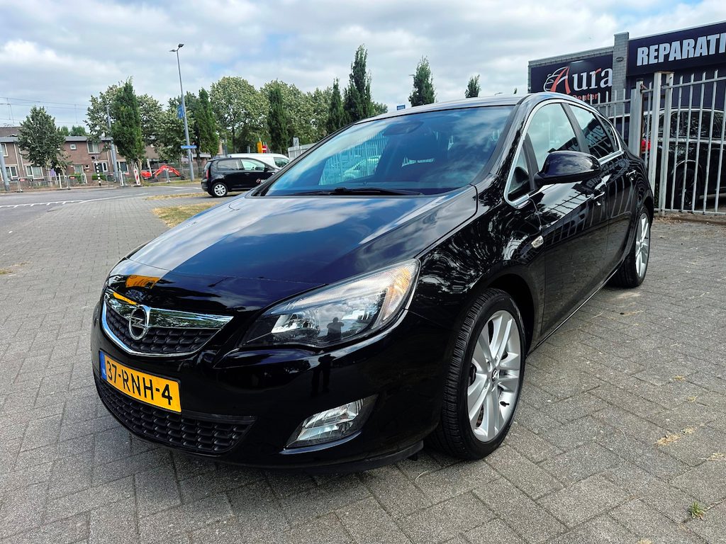 Opel Astra 1.4 Turbo Sport
