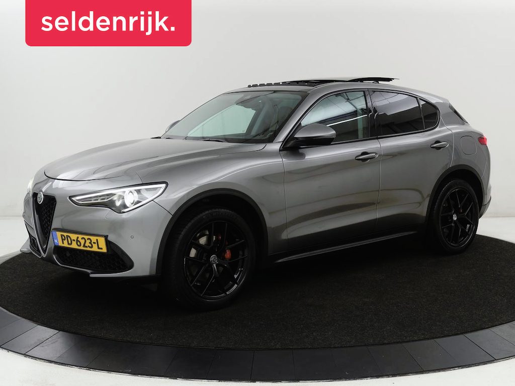 Alfa Romeo Stelvio 2.0 T AWD First Edition | Panoramadak | Adaptive cruise | Leder | Stoel & stuurverwarming | Bi-Xenon | Camera | 20'' | Navigatie | Trekhaak | Side Assist | Keyless | Climate control | Origineel NL