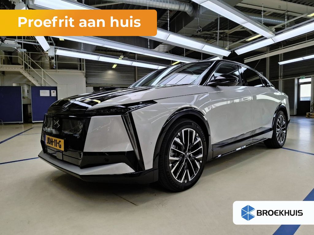 DS NO 8 Étoile Absolute Comfort Tech 74 kWh Panorama Dak | Alcantara Stoelen met Geheugen en Massage | Premium Audio | 20" Lichtmetaal | Matrix LED | Bicolour | Ventialtie | 4-wiel besturing | Achterbank verwarmd | Achteruitrijcamera