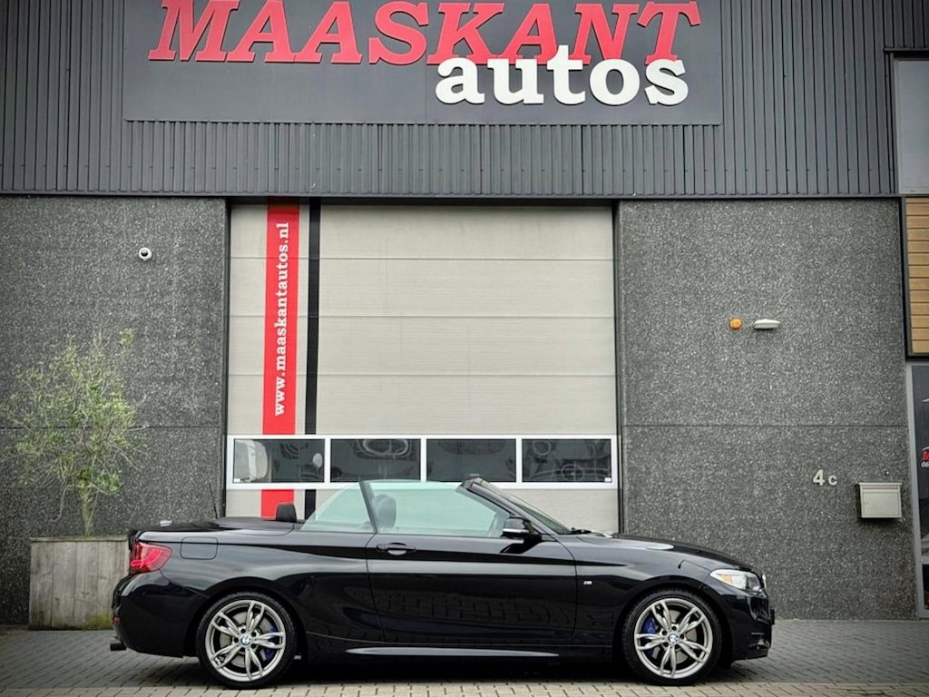 BMW 2-Serie Cabrio M240i / Xdrive / High Executive / Carplay / Memory seats / Harman Kardon / FULL HISTORY!