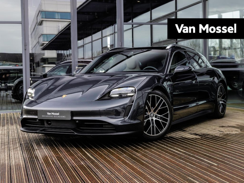 Porsche Taycan Sport Turismo 79 kWh | BOSE | PASM LUCHTVERING | PANORAMADAK | 20 INCH | ACHTERUITRIJCAMERA | WARMTEPOMP | ADAPTIEVE CRUISE CONTROL | 14-WEG STOELEN | VULKAANGRIJS |