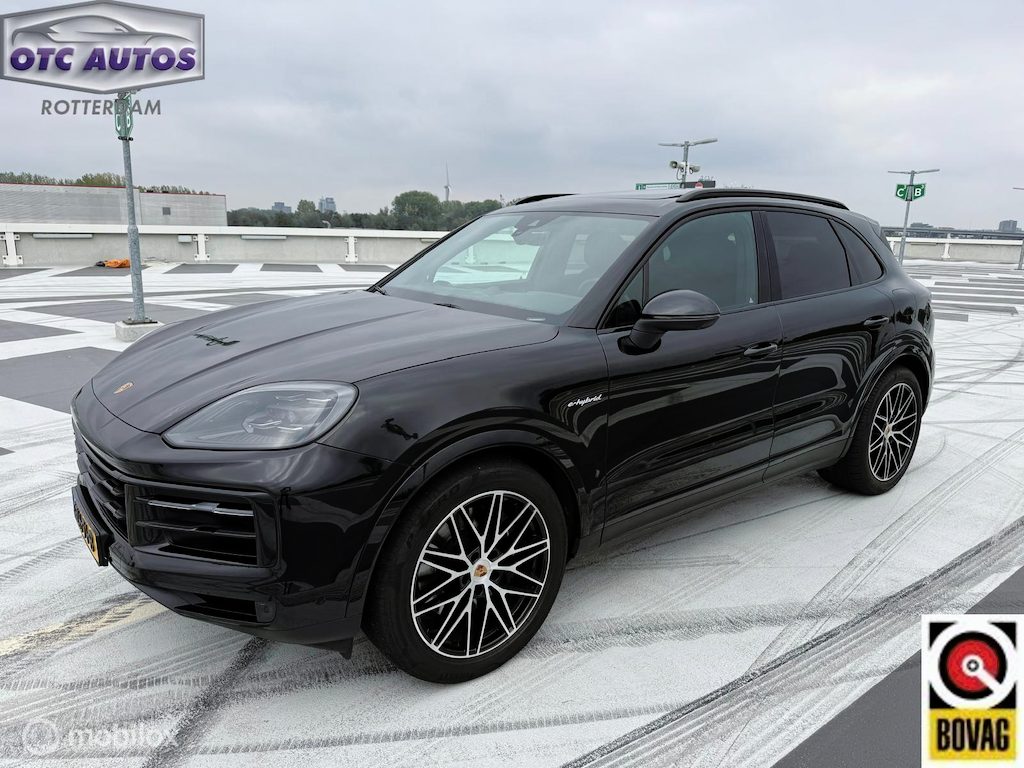 Porsche Cayenne 3.0 E-Hybrid BJ 2025 nieuw model Dealer onderhouden -1e eigenaar